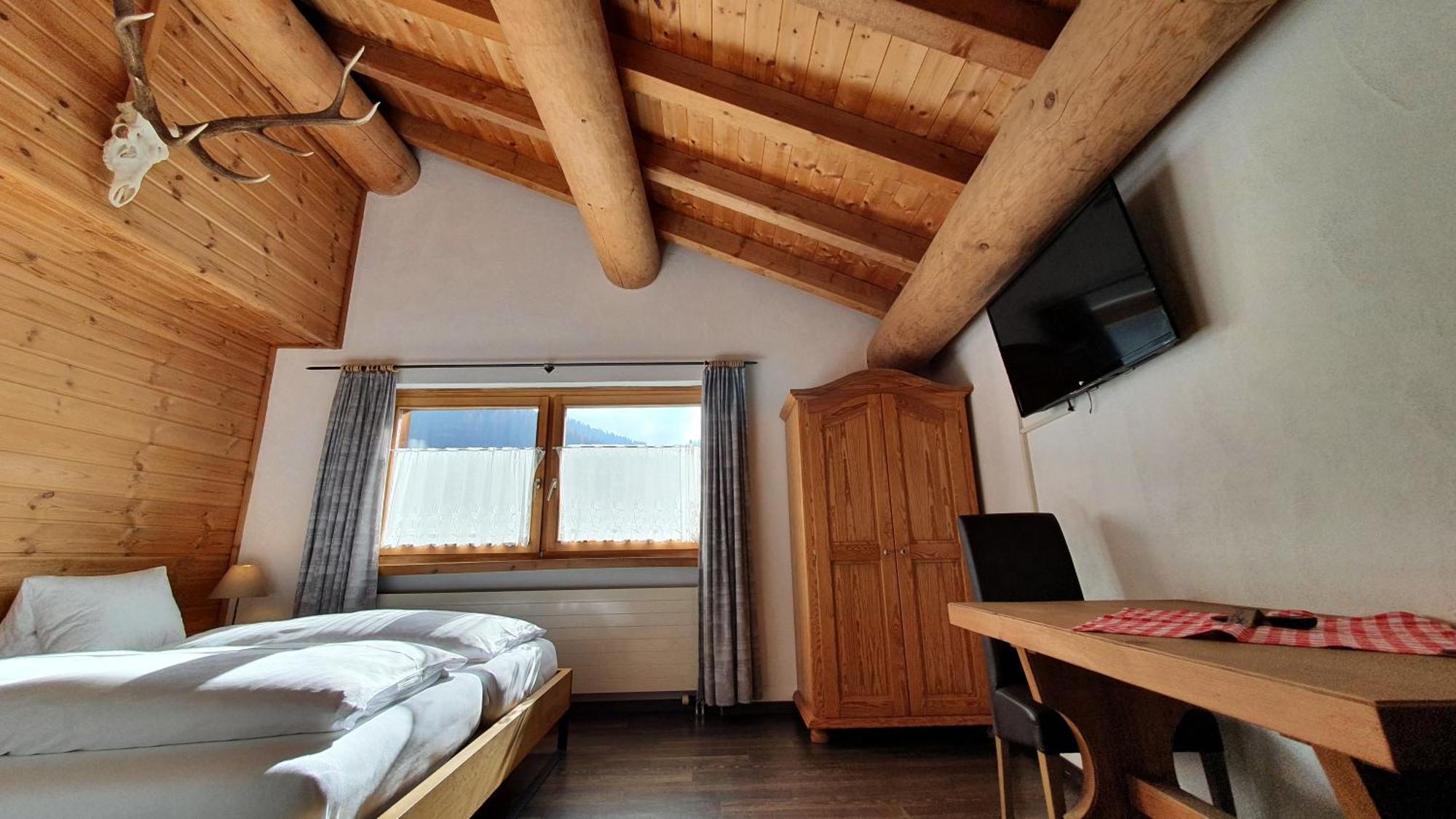 Hotel Suretta Splügen Екстериор снимка